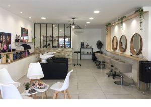 Photo d'un salon de coiffure végétale rénové à cagnes sur mer par sb design concept